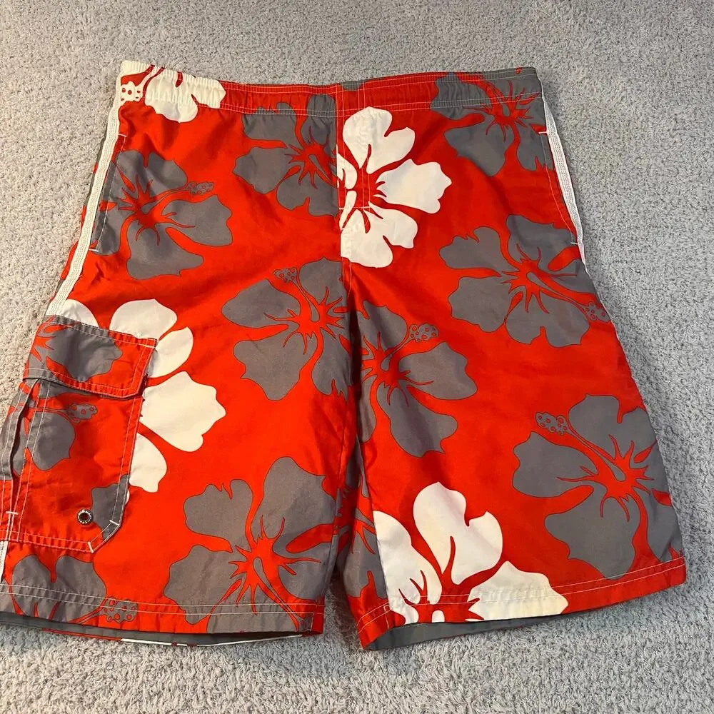 Old Navy white and green hibiscus print  3 pockets waist 17” length 23”